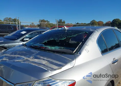 2011 Hyundai Genesis 3.8 z USA, uszkodzony, nr VIN KMHGC4DEXBU140177